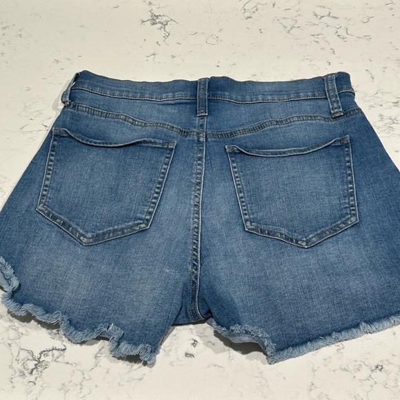 Curvy Mom Short - Picture 3 of 3